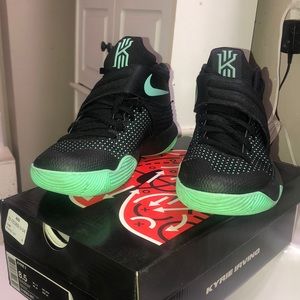 Kyrie 2